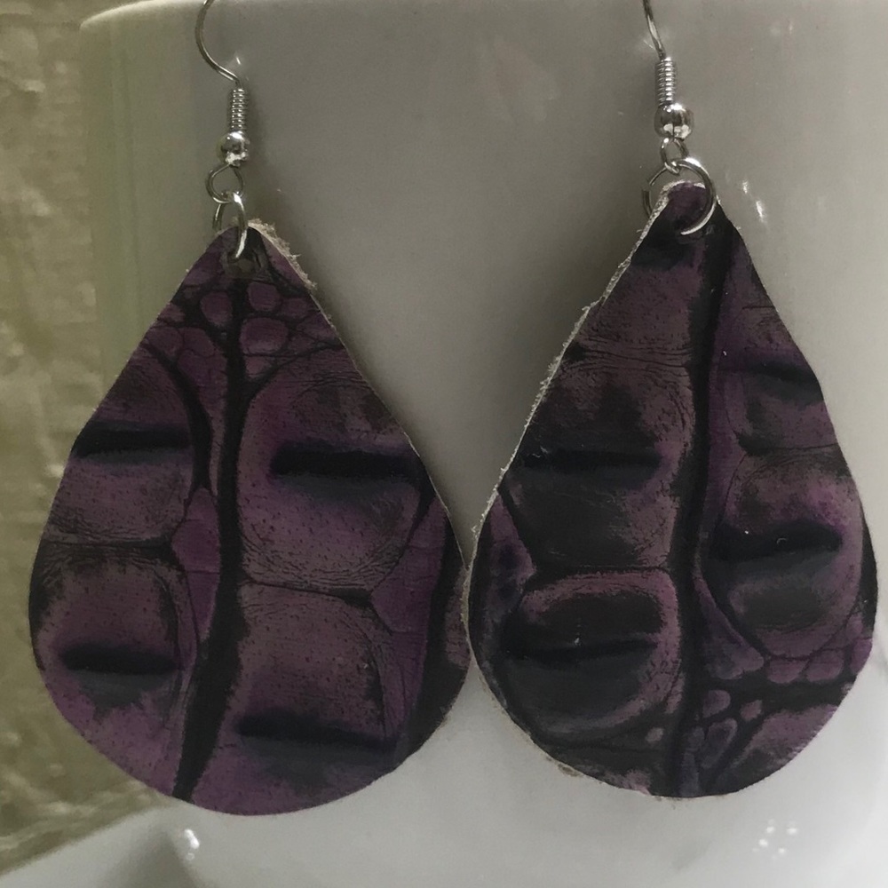 Purple alligator teardrop earrings